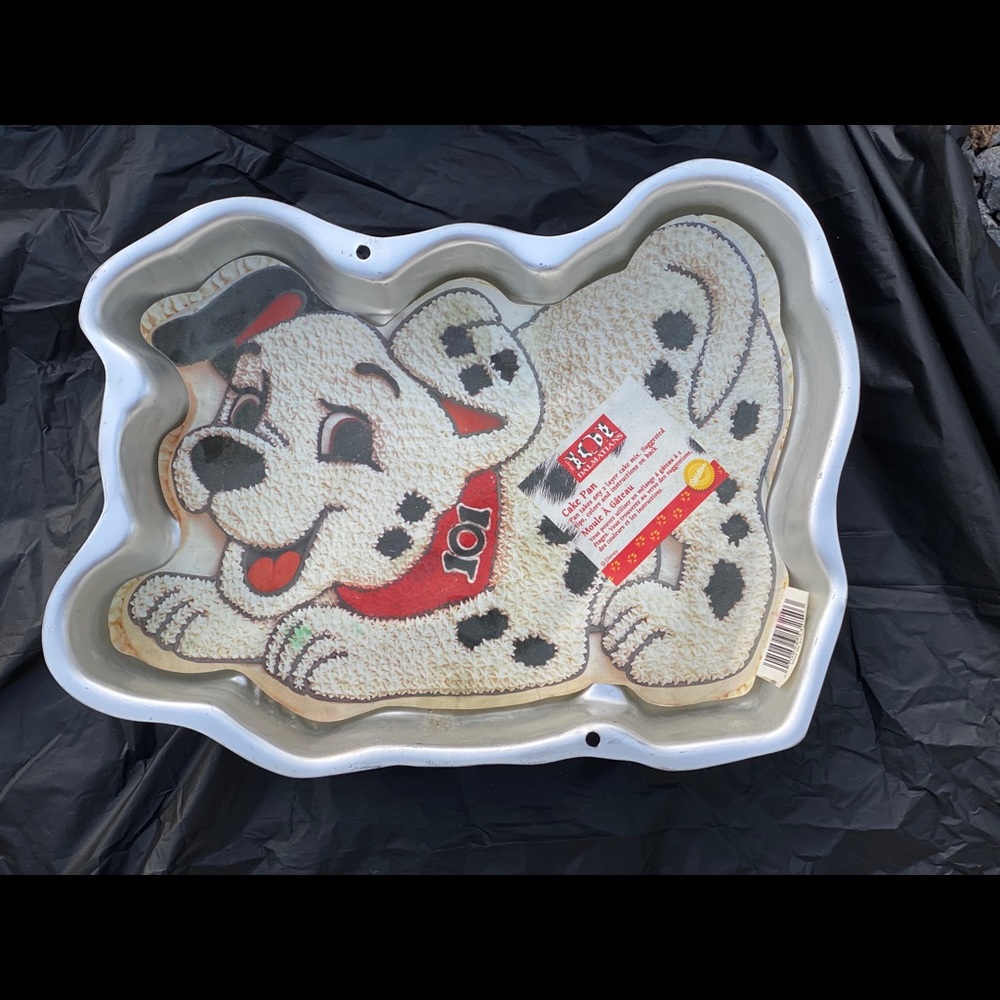 Cake pan